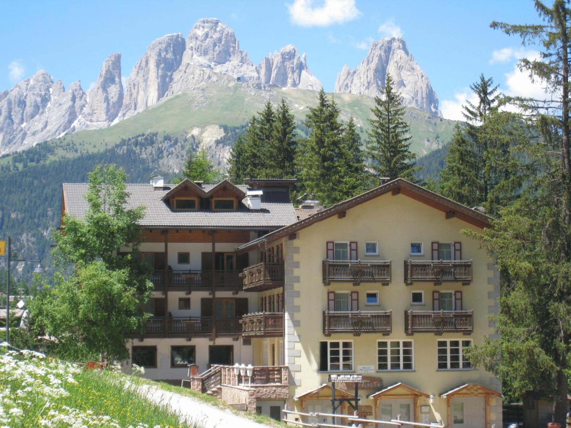 Hotel Majon Miramonti Canazei Exterior foto