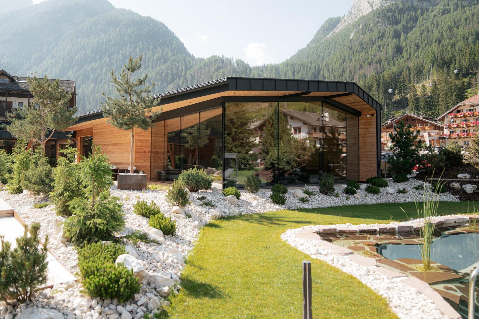 Hotel Majon Miramonti Canazei Exterior foto